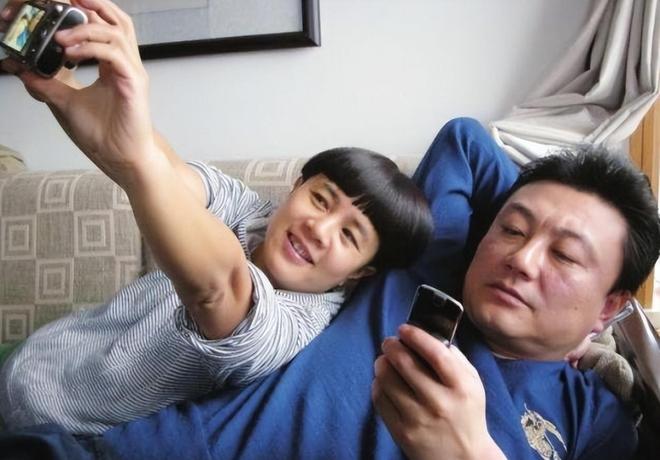 手术曝光脸色发黑引发担忧金龟子美容很享受pg电子模拟器免费试玩61岁王宁日本换血(图8)